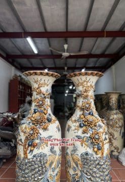 Lục bình sứ công danh phú quý kênh men rạn đắp nổi