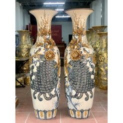 Lục bình công đào men rạn đắp nổi hoa kênh
