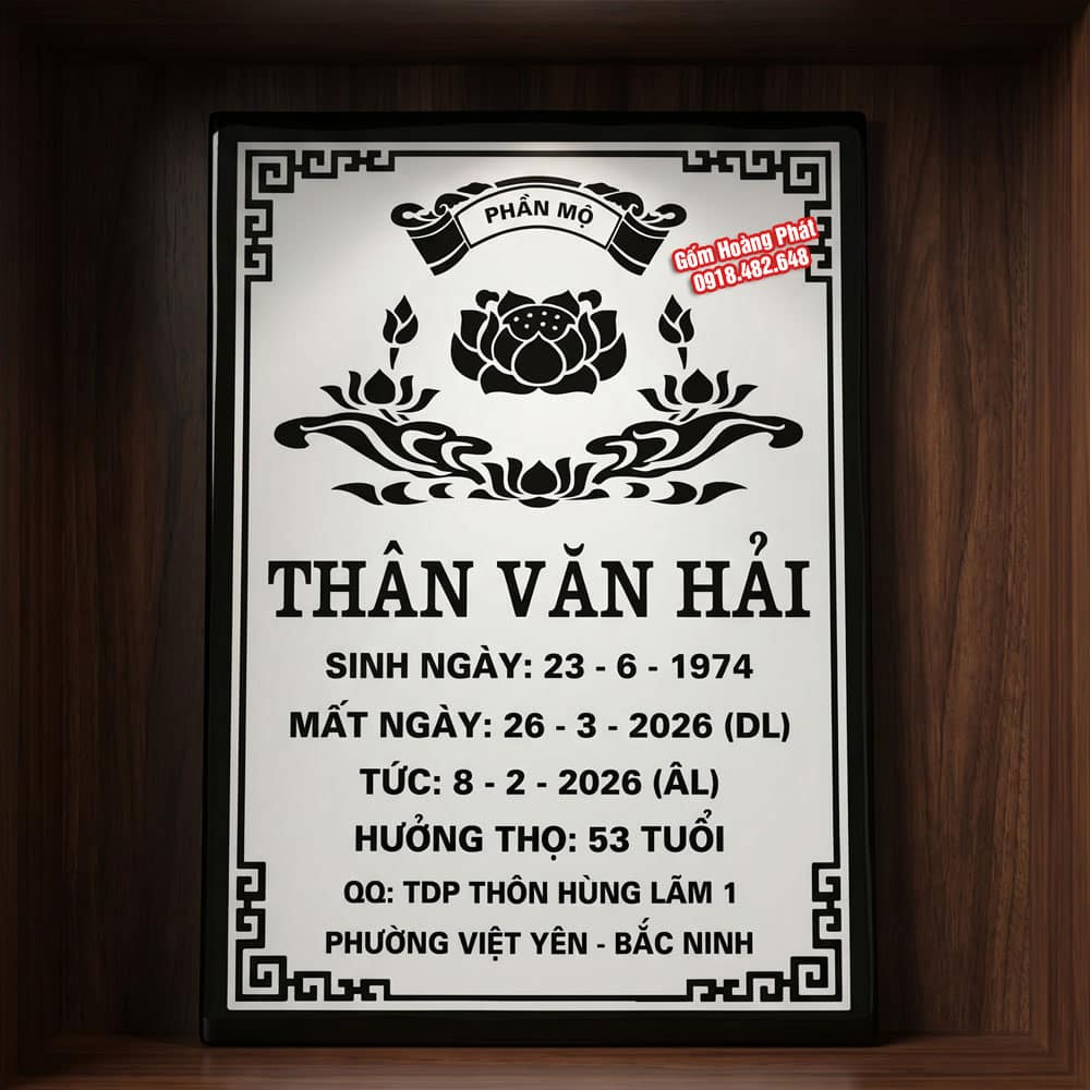 Bia mộ sứ chữ đen nền trắng, không có ảnh