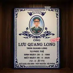 Bia mộ cụ ông có ảnh, nền trắng, chữ xanh
